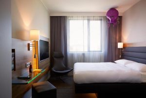 Edinburgh Airport Moxy Hotel